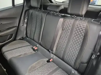 Photo 9 Peugeot 2008  PureTech 130 S&S BVM6