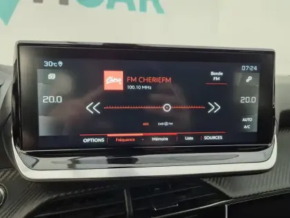 Photo 16 Peugeot 2008  PureTech 130 S&S BVM6