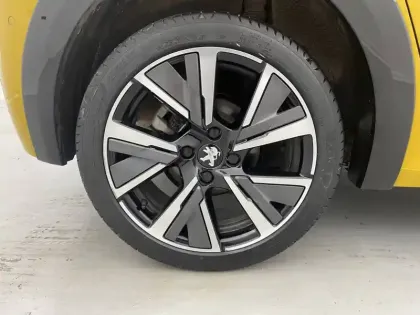 Photo 50 Peugeot 208  PureTech 100 S&S BVM6