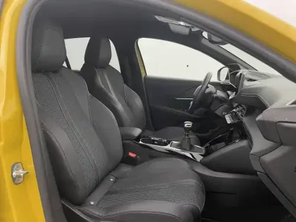 Photo 91 Peugeot 208  PureTech 100 S&S BVM6