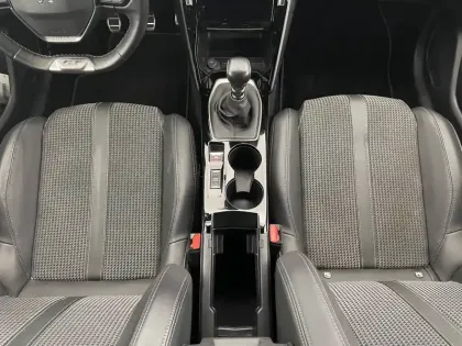 Photo 94 Peugeot 208  PureTech 100 S&S BVM6