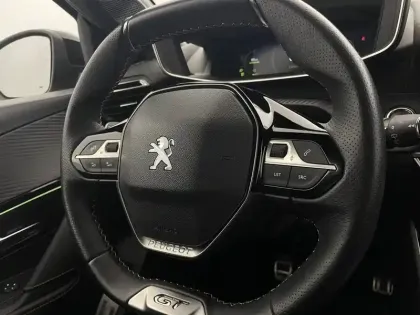 Photo 55 Peugeot 208  PureTech 100 S&S BVM6