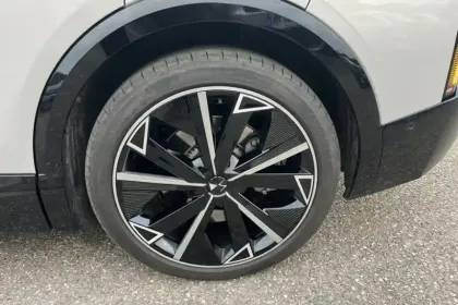 Photo 70 DS DS 8 DS N°8 245 ch FWD Long Range