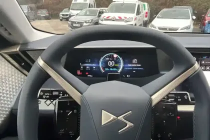 Photo 16 DS DS 8 DS N°8 245 ch FWD Long Range