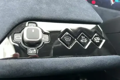 Photo 19 DS DS 8 DS N°8 245 ch FWD Long Range