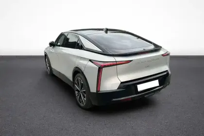 Photo 61 DS DS 8 DS N°8 245 ch FWD Long Range