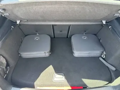 Photo 24 Mercedes Classe A  250 e 8G-DCT