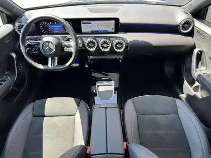 Photo 13 Mercedes Classe A  250 e 8G-DCT