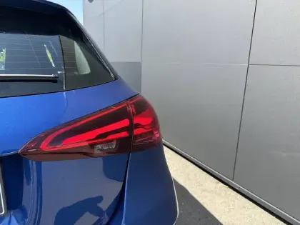 Photo 8 Mercedes Classe A  250 e 8G-DCT