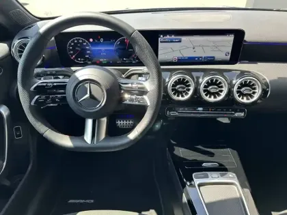 Photo 14 Mercedes Classe A  250 e 8G-DCT