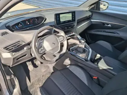 Photo 110 Peugeot 3008  PureTech 130ch S&S BVM6