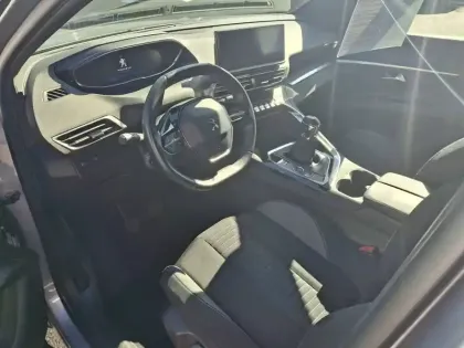 Photo 44 Peugeot 3008  PureTech 130ch S&S BVM6