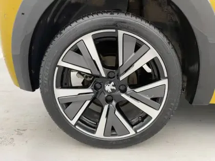 Photo 50 Peugeot 208  PureTech 100 S&S BVM6