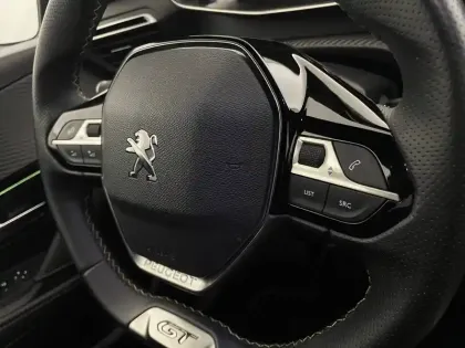 Photo 55 Peugeot 208  PureTech 100 S&S BVM6