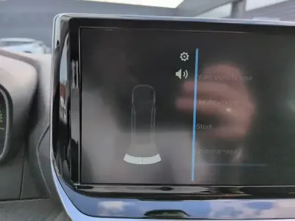 Photo 35 Peugeot 208  Hybrid 110 e-DCS6