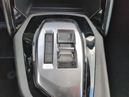 Photo 34 Peugeot 208  Hybrid 110 e-DCS6