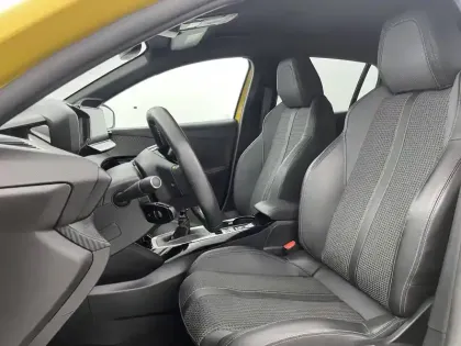 Photo 47 Peugeot 208  PureTech 100 S&S BVM6