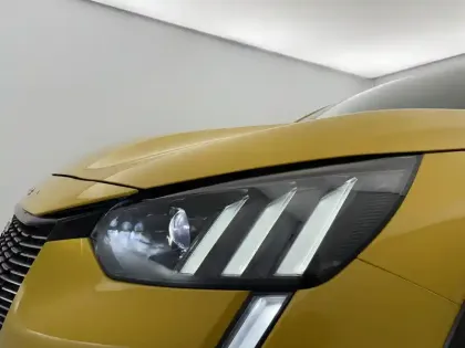 Photo 67 Peugeot 208  PureTech 100 S&S BVM6