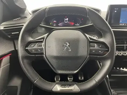 Photo 56 Peugeot 208  PureTech 100 S&S BVM6