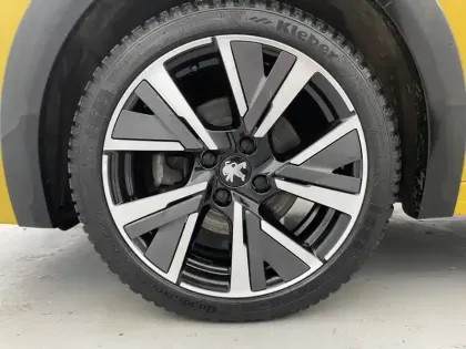 Photo 50 Peugeot 208  PureTech 100 S&S BVM6