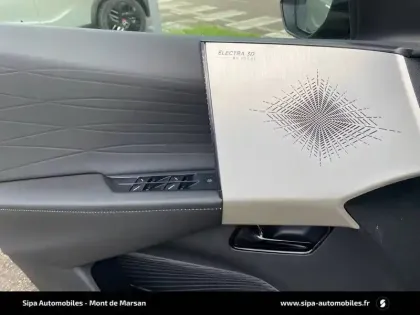 Photo 17 DS DS 8 DS N°8 245 ch FWD Long Range