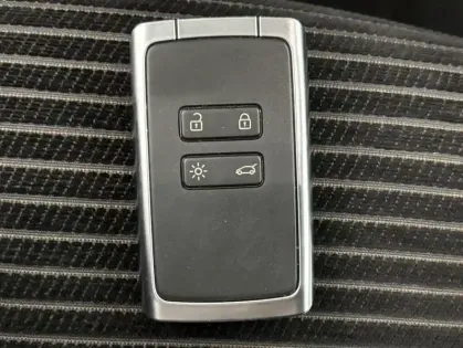 Photo 21 Renault Talisman Blue dCi 150 Intens 4p