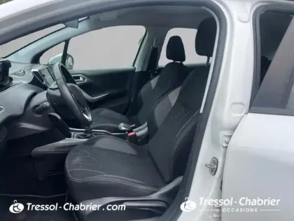 Photo 8 Peugeot 2008  BlueHDi 100ch S&S BVM5 Active