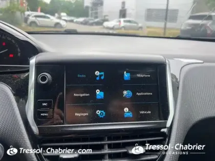 Photo 21 Peugeot 2008  BlueHDi 100ch S&S BVM5 Active