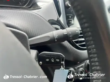 Photo 17 Peugeot 2008  BlueHDi 100ch S&S BVM5 Active