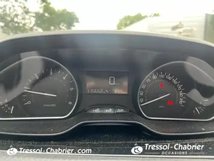 Photo 20 Peugeot 2008  BlueHDi 100ch S&S BVM5 Active