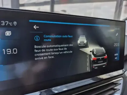 Photo 23 Peugeot 3008 II BlueHDi 130 S&amp;S EAT8 Allure