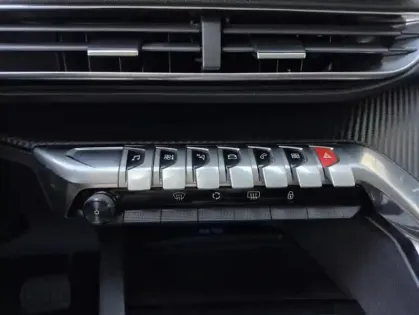 Photo 33 Peugeot 3008 II BlueHDi 130 S&amp;S EAT8 Allure