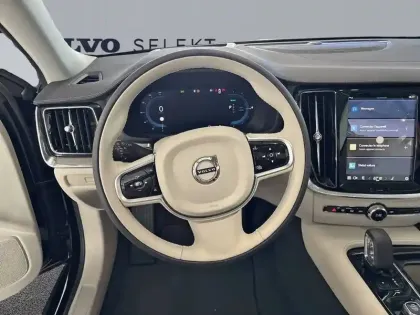 Photo 13 Volvo V60  T6 AWD Hybride Rechargeable 253 ch + 145 ch Geartronic 8