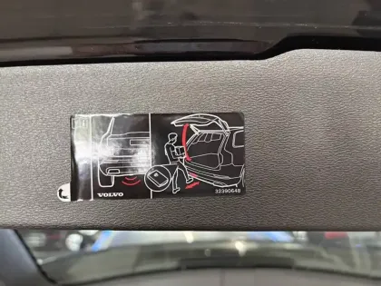 Photo 18 Volvo V60  T6 AWD Hybride Rechargeable 253 ch + 145 ch Geartronic 8