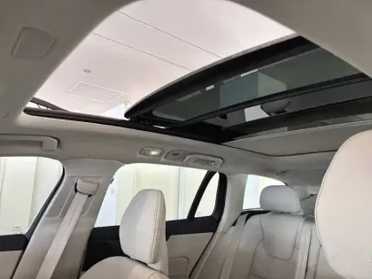 Photo 16 Volvo V60  T6 AWD Hybride Rechargeable 253 ch + 145 ch Geartronic 8