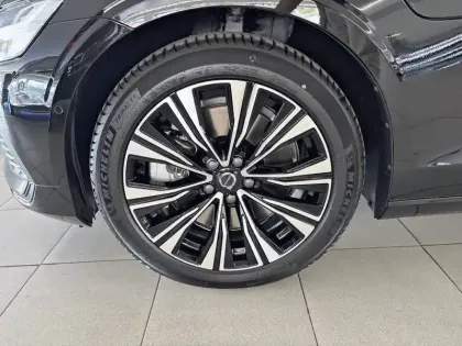 Photo 14 Volvo V60  T6 AWD Hybride Rechargeable 253 ch + 145 ch Geartronic 8