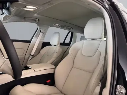 Photo 7 Volvo V60  T6 AWD Hybride Rechargeable 253 ch + 145 ch Geartronic 8