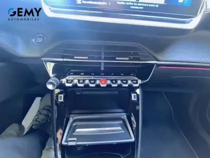 Photo 14 Peugeot 2008  Electrique 136 ch