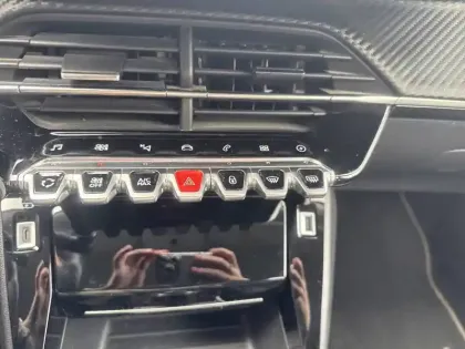 Photo 17 Peugeot 2008 Gén. II Ph1 NG Roadtrip 5