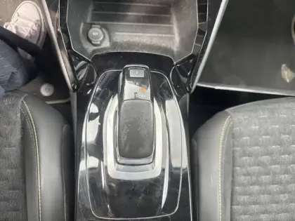 Photo 13 Peugeot 2008 Gén. II Ph1 NG Roadtrip 5