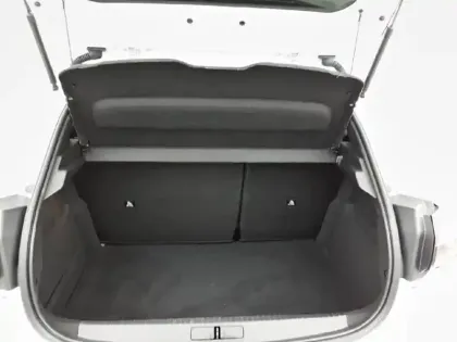 Photo 5 Peugeot 208  Electrique 50 kWh 136ch