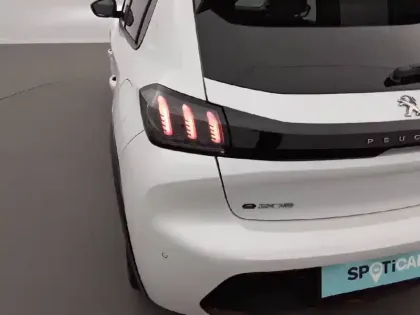 Photo 16 Peugeot 208  Electrique 50 kWh 136ch