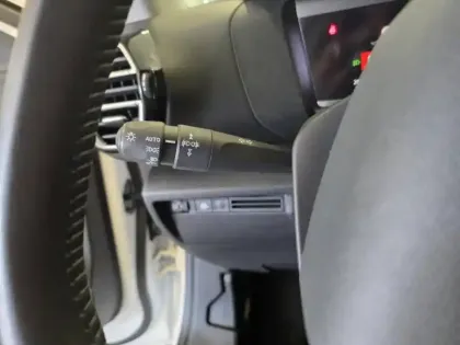 Photo 13 Citroën C4  PureTech 100ch S&S Feel