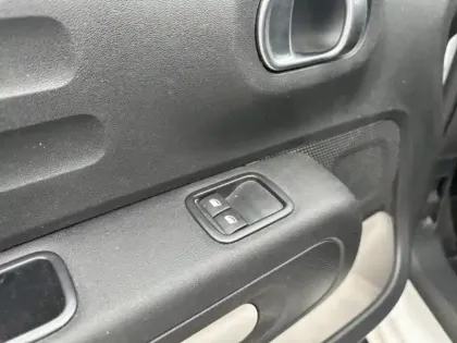 Photo 11 Citroën C3  1.2 PureTech 83ch S&S YOU!