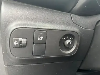 Photo 12 Citroën C3  1.2 PureTech 83ch S&S YOU!