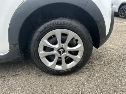 Photo 10 Citroën C3  1.2 PureTech 83ch S&S YOU!