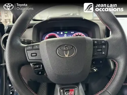 Photo 11 Toyota C-HR  Hybride 200