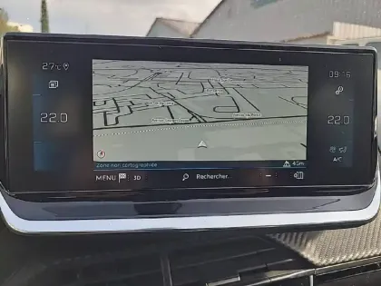 Photo 12 Peugeot 208  PureTech 130 S&S EAT8