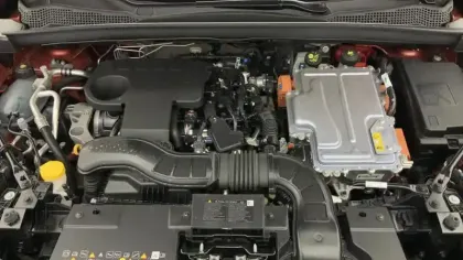 Photo 6 Renault Captur  E-Tech full hybrid 145 ch esprit Alpine