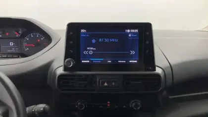 Photo 19 Peugeot Partner  FOURGON STANDARD 650 KG BLUEHDI 100 S&S BVM6 ASPHALT